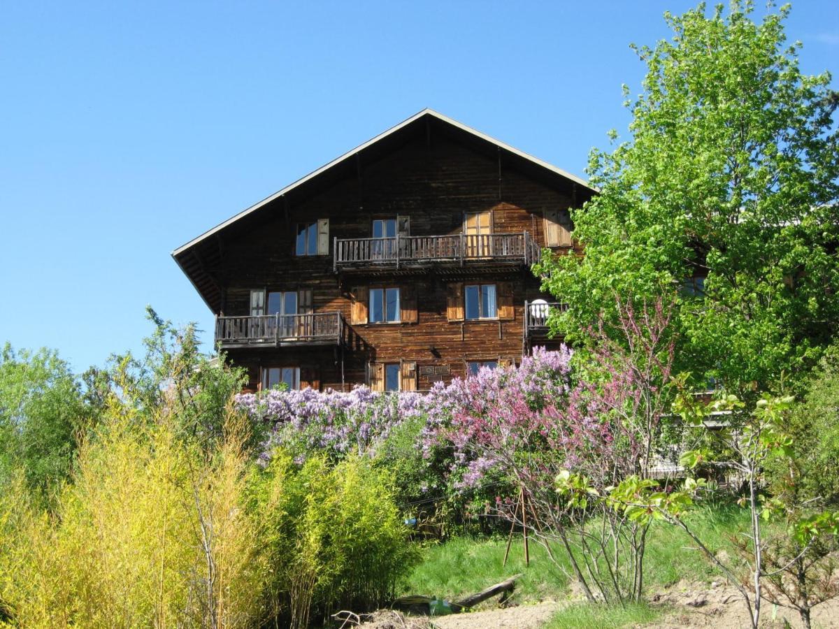 Le Vieux Chalet Bed and Breakfast Embrun Εξωτερικό φωτογραφία